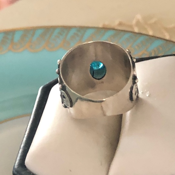 Teal Blue Labradorite Sterling Silver Ring - Picture 5 of 10